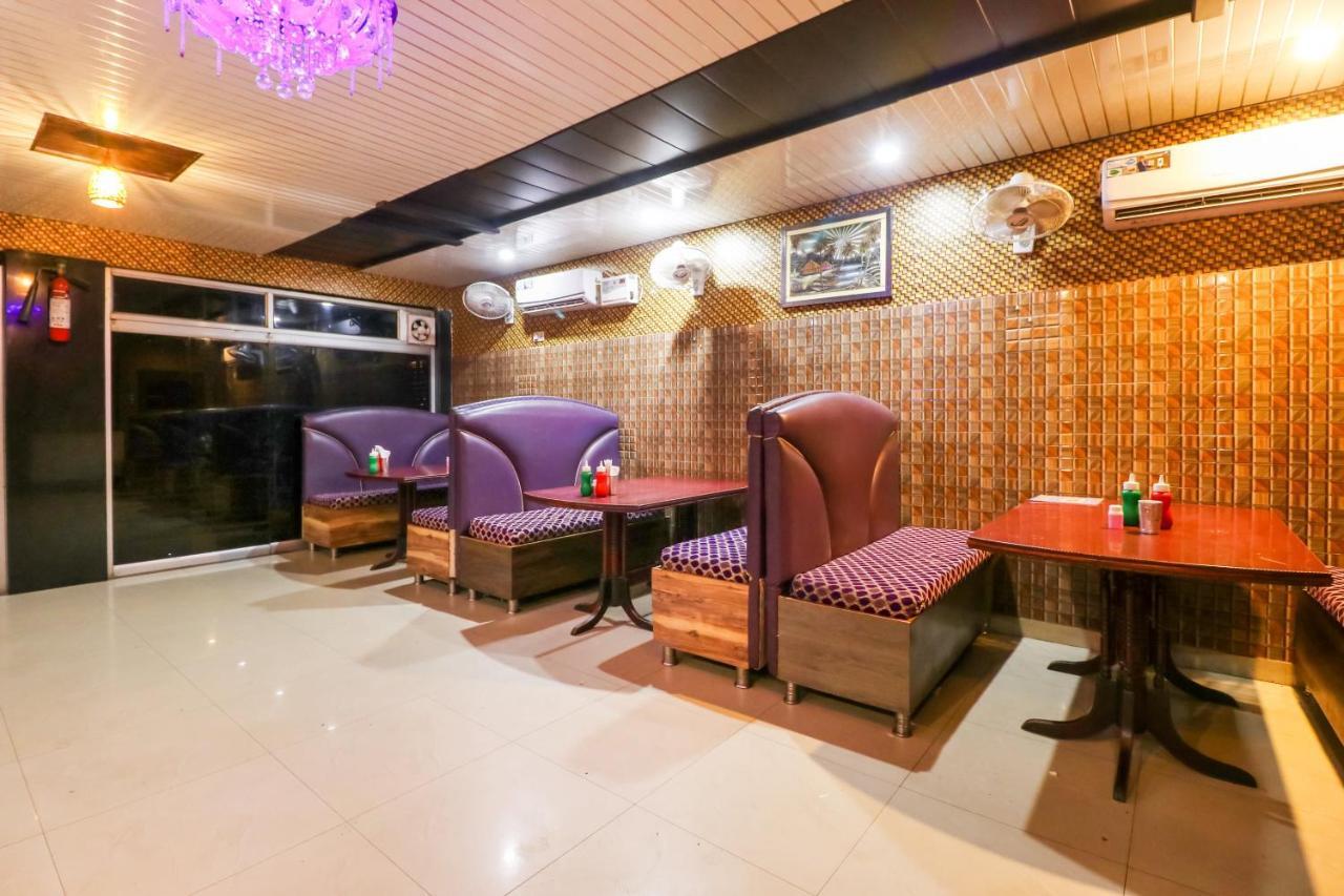 Oyo 6908 Hotel Royal City Azamgarh Екстер'єр фото